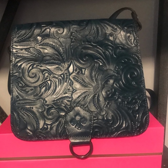 Patricia Nash ILINA Leather Tooled Flap Handbag - Picture 4 of 8